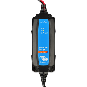 Blue Smart IP65 Charger 6V/12V-1,1 | CEE 7/16 | Retail - Bpc120134034r blue smart ip65 charger 6v12v 11 230v cee 716 retail front - VIBPC120134034R