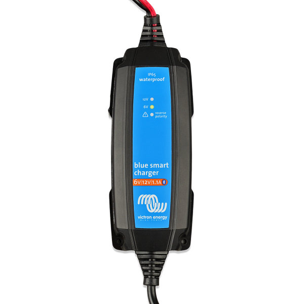 Blue Smart IP65 Charger 6V/12V-1,1 | CEE 7/16 | Retail - Bpc120134034r blue smart ip65 charger 6v12v 11 230v cee 716 retail front - VIBPC120134034R
