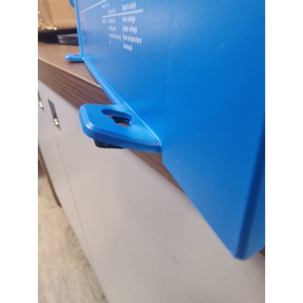 Phoenix 24/1200 VE.Direct Schuko | is gecontroleerd en werkt | &eacute;&eacute;n bevestigingspunt is krom + geen nette doos meer - Pin242121200 outlet - VIPIN242121200-OUTLE